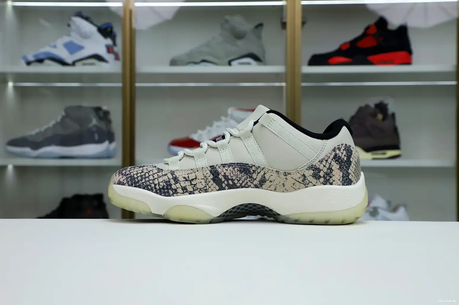 LIGHT 11 SNAKESKIN Kimikick AIR JORDAN LOW BONE 0416